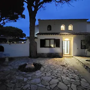 https://villa-casa-danna.catalonia-hotels.com